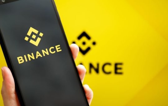 Top Investors Want a Piece of Binance—CZ Hints at Limited Outside Investments