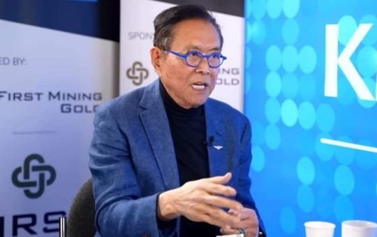 Is Robert Kiyosaki a Sucker for Buying More Bitcoin?